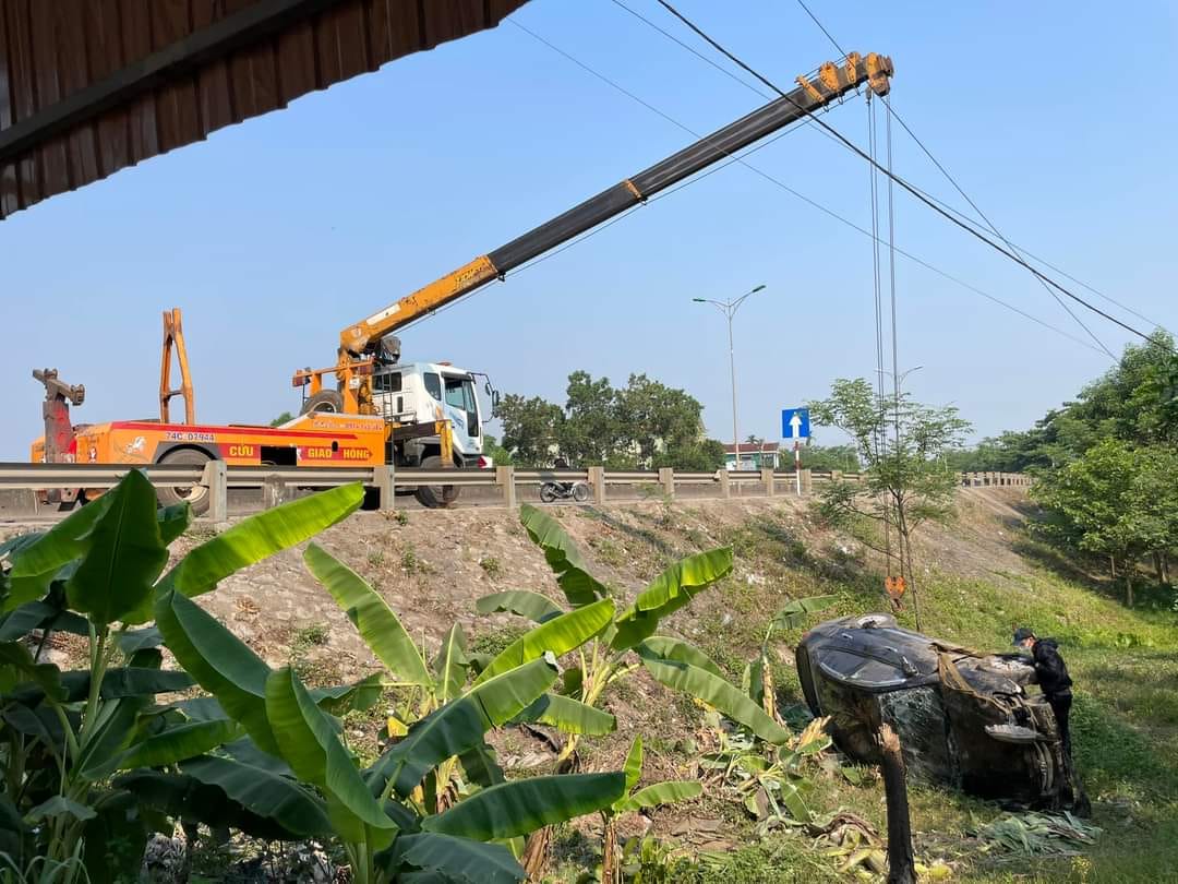 dich vu xe cau cuu ho giao thong 29